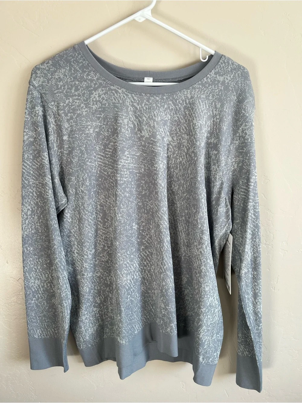 NWT Swiftly Breathe Long Sleeve, Size 14